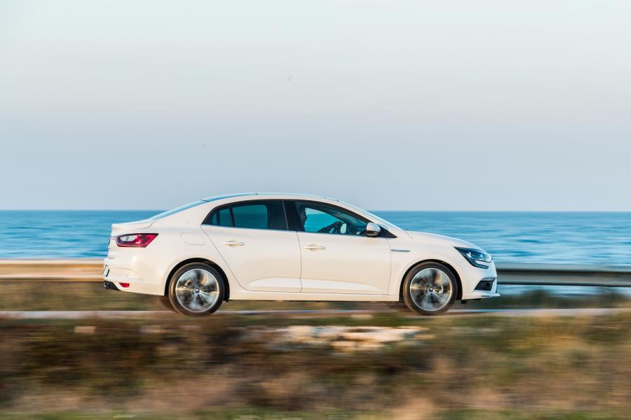  Renault Megane Sedan 2016 года  (фото 6 из 52)